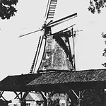 Korenmolen met kapschuur